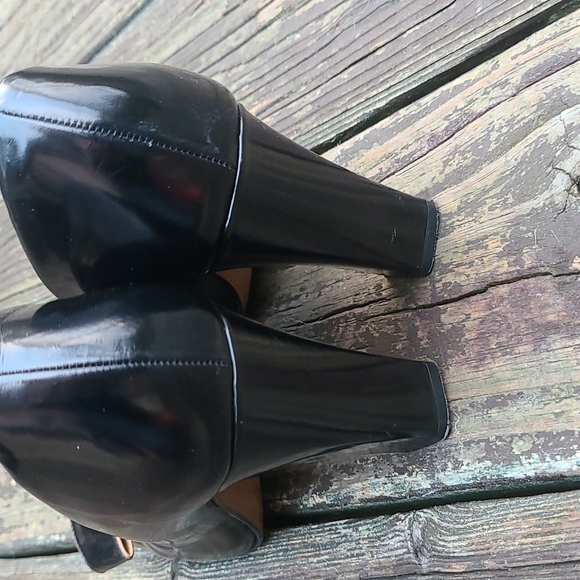 Joan & David black leather  bow pump with tan detail sz 9 N narrow EUC - Picture 4 of 13